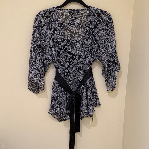 Chic Paisley Tie-Front or Tie back Blouse women’s 3/4 Sleeve top Size S (6-8) - Picture 4 of 16